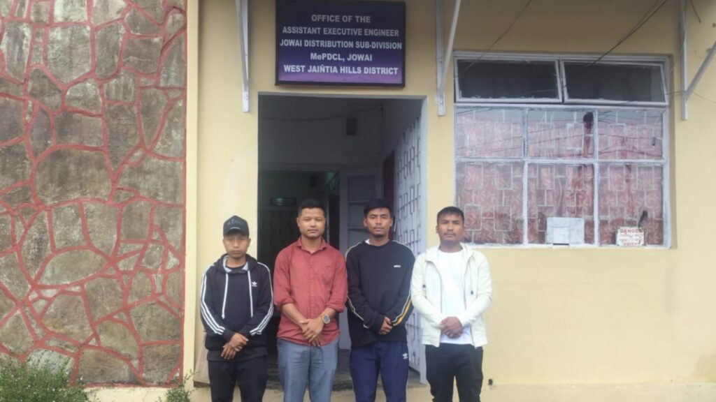 Kular u EE ka MePDCL Jowai ban pynpoi bording ha ka shnong Madan Pohkseh