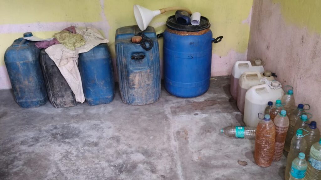 Kyndang ki Pulit ïa ka dukan ha Quinine, kurup ïa ka petrol bad diesel beaiñ