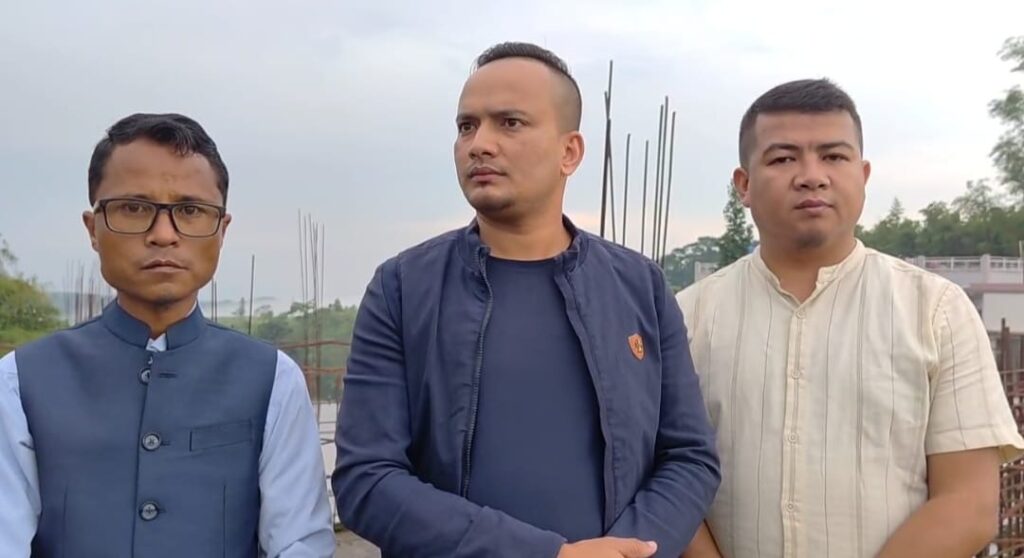 Pynbna ka SSMP ban sam khusnam ïa ki khynnah pule, nongïalehkai sports bad kiwei kiwei