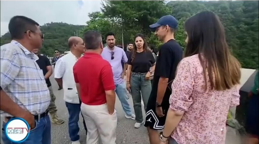 Maham tyngeh u Bah Paul ïa ki Tourist, wat wan shane da kawei pat ka jingthmu