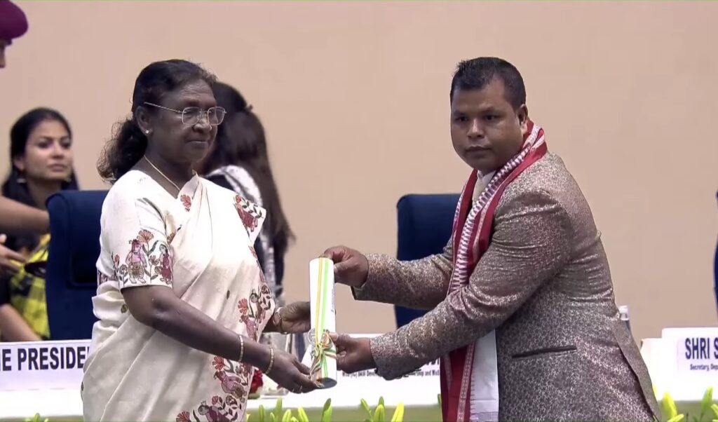 Na kti ka President Murmu pdiang u Dr. Heipor Uni Bang ïa ka National Teachers’ Award 2025