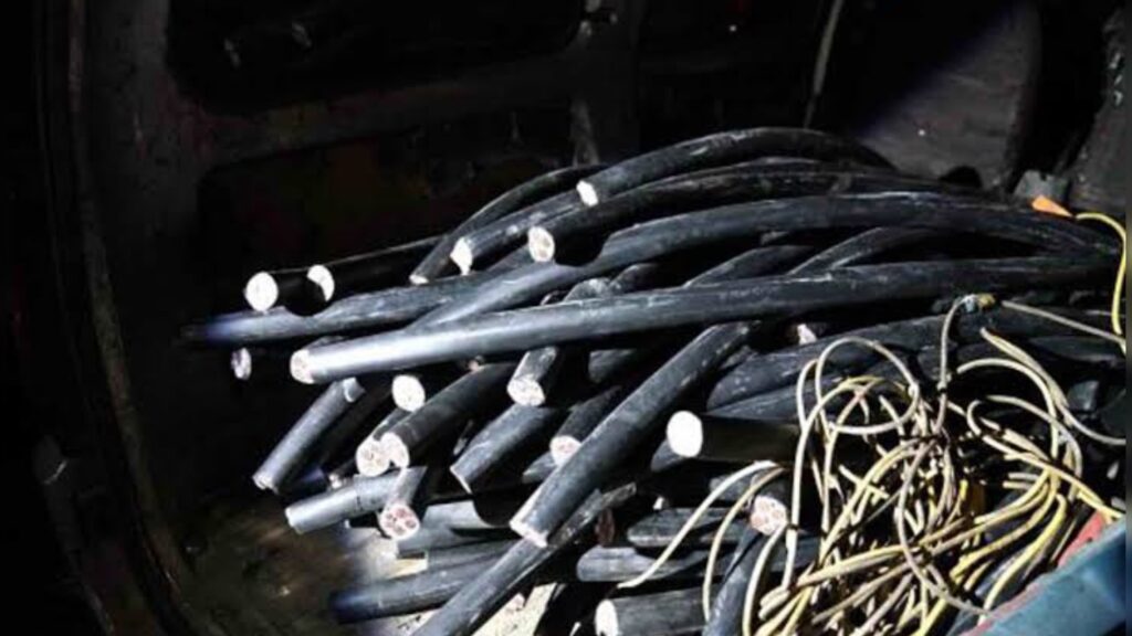 Shah tuh ki Cable ba shongdor palat 5 lak ka Dhar Construction Company