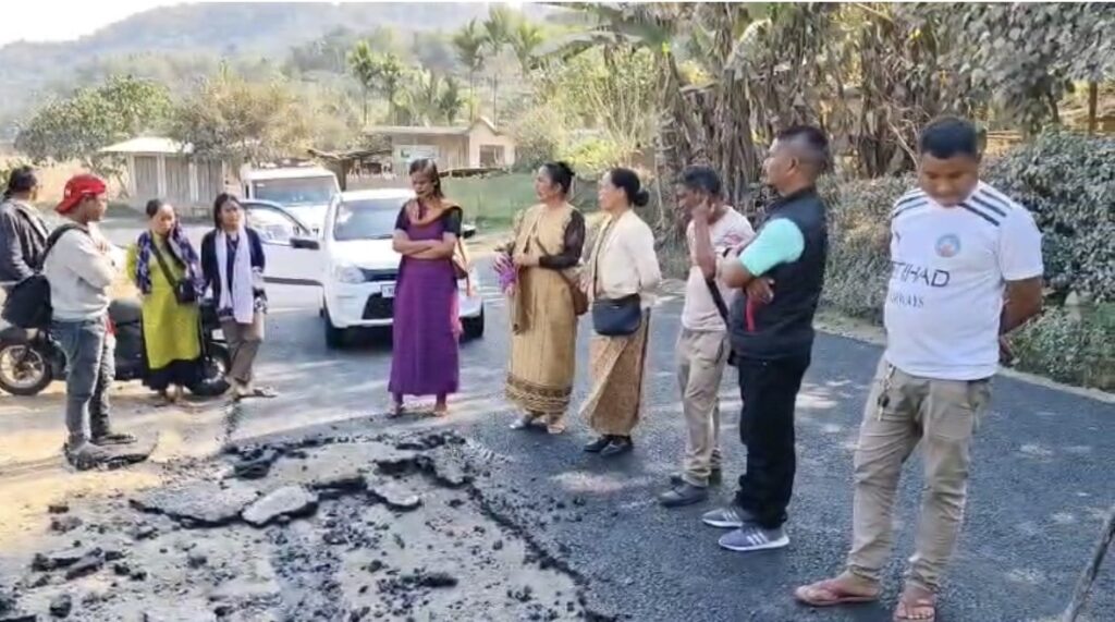 Khoh ka rong tang shu pied da ka kti ha surok Nongpoh-Umden, sngewsih kthang ka Kong Bindas
