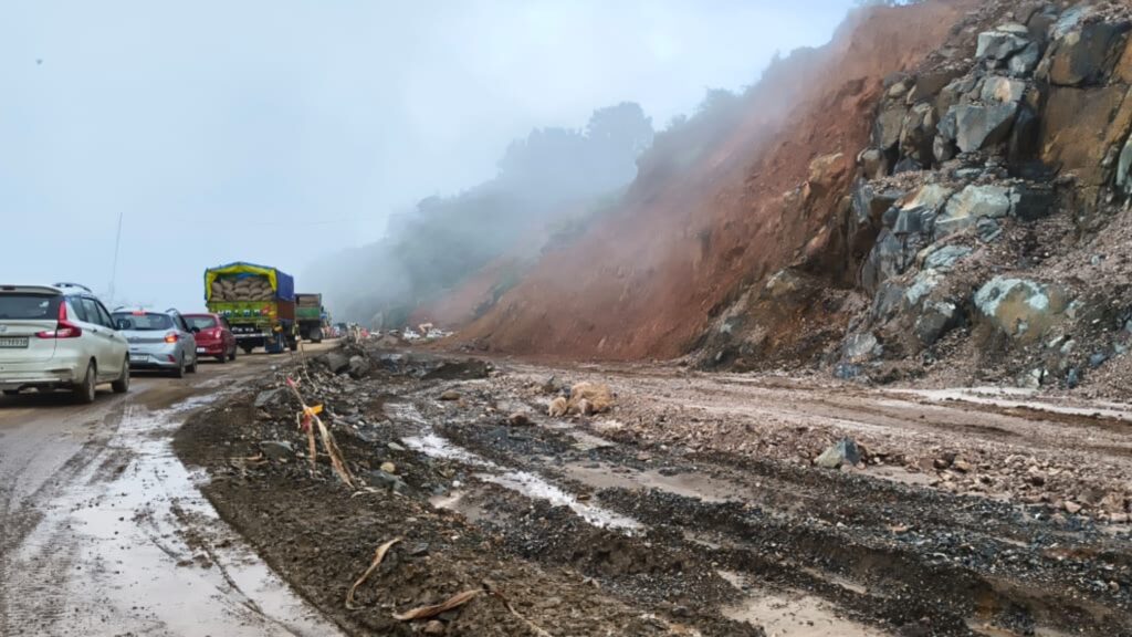 Govt Targets 2027 for Shillong–Dawki Road Completion; Public Urged to Avoid Travel During Monsoon